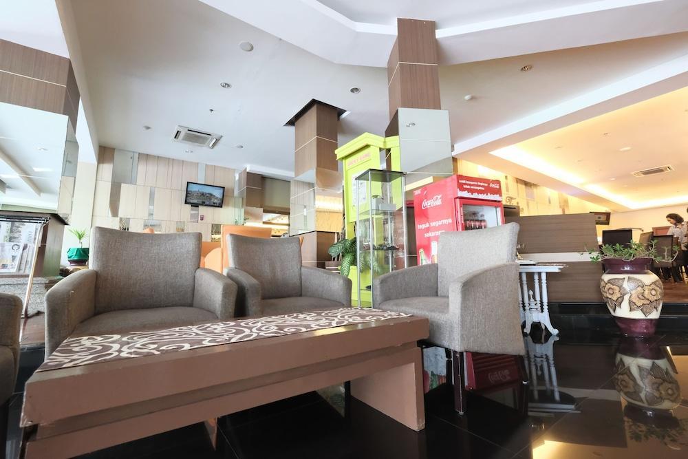 克拉登乔克洛酒店 Klaten 外观 照片